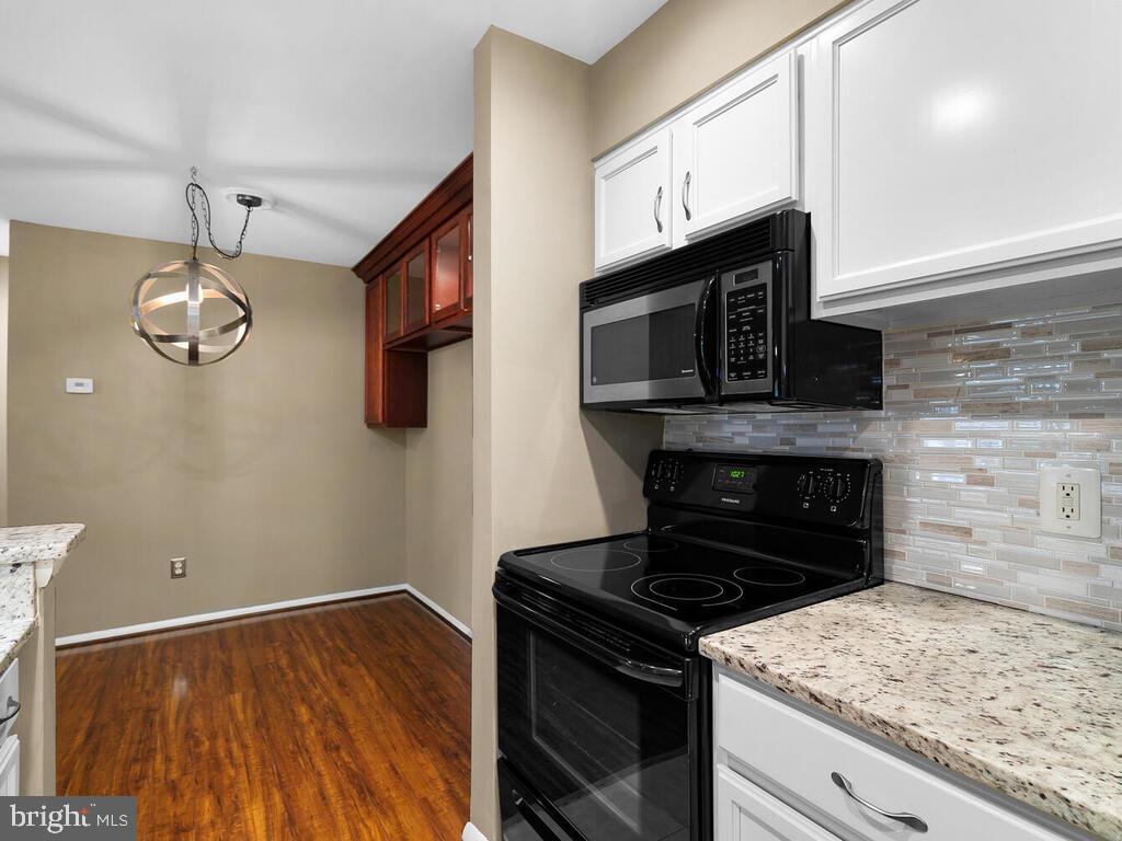 11657 Chesterfield Court Reston, VA 20190 - Photo 15 of 30 Gallery Image 15