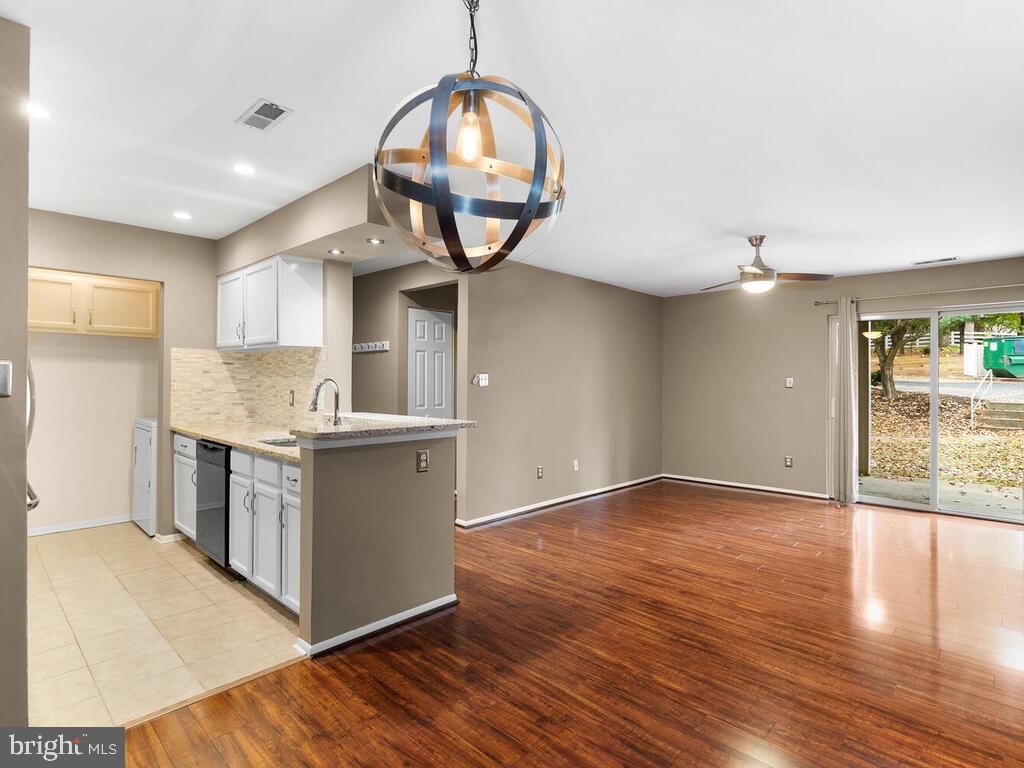 11657 Chesterfield Court Reston, VA 20190 - Photo 17 of 30 Gallery Image 17
