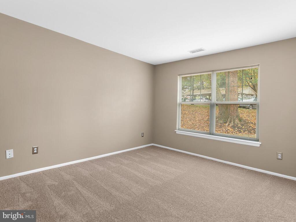 11657 Chesterfield Court Reston, VA 20190 - Photo 18 of 30 Gallery Image 18
