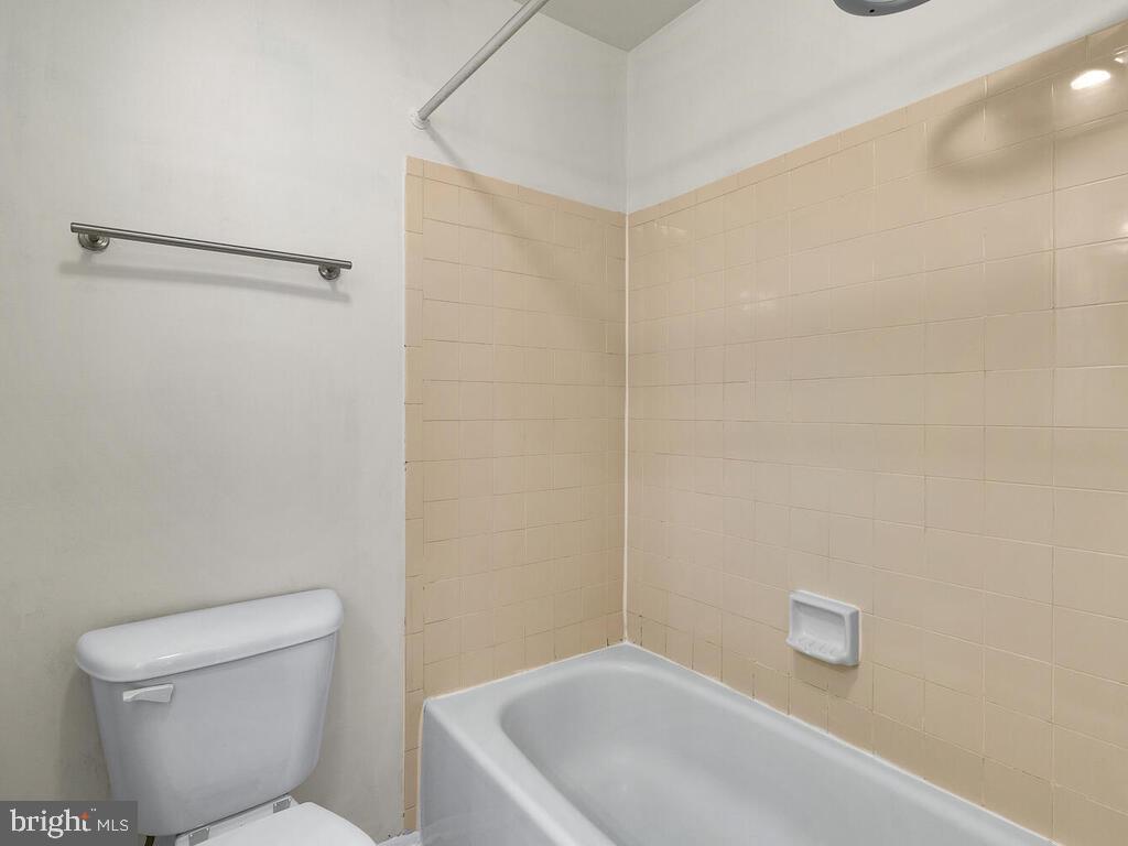 11657 Chesterfield Court Reston, VA 20190 - Photo 22 of 30 Gallery Image 22