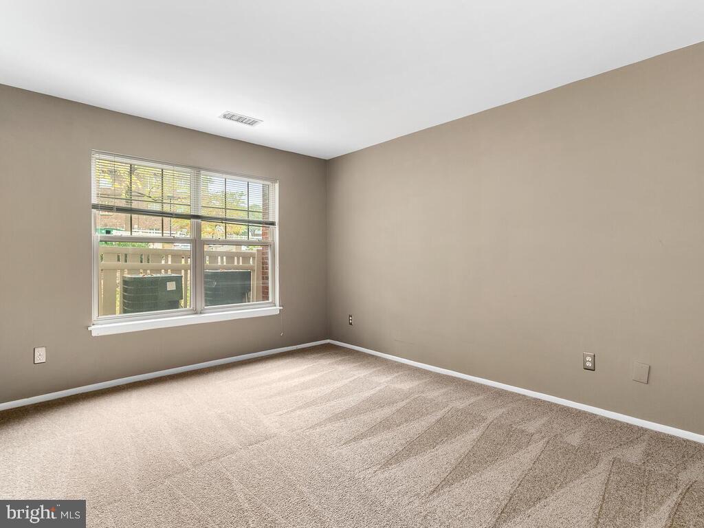 11657 Chesterfield Court Reston, VA 20190 - Photo 23 of 30 Gallery Image 23
