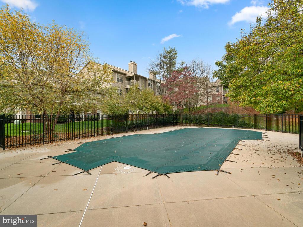11657 Chesterfield Court Reston, VA 20190 - Photo 29 of 30 Gallery Image 29