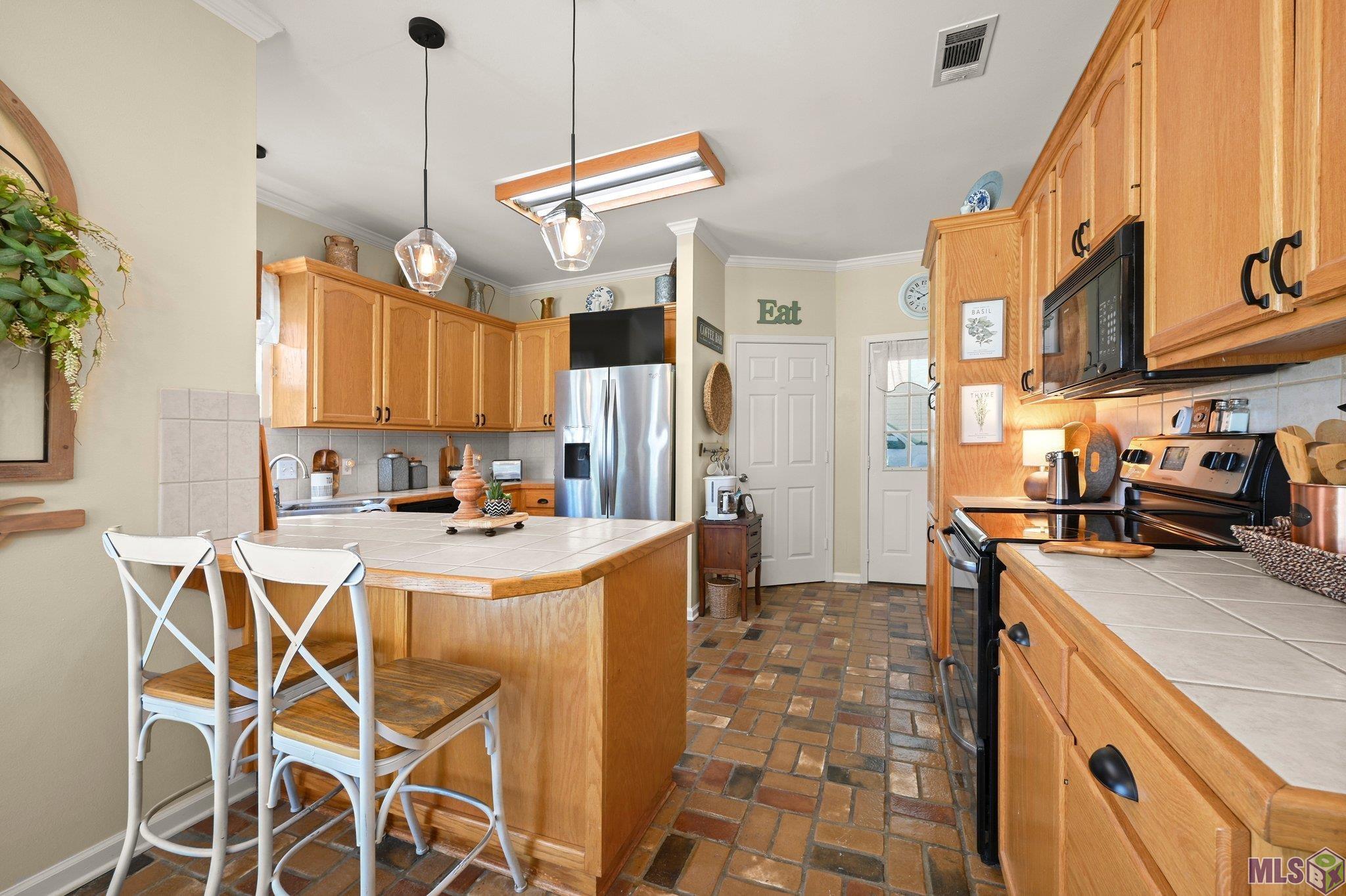 10380 Lone Pine Road Denham Springs, LA 70726 - Photo 3 of 27 Gallery Image 3