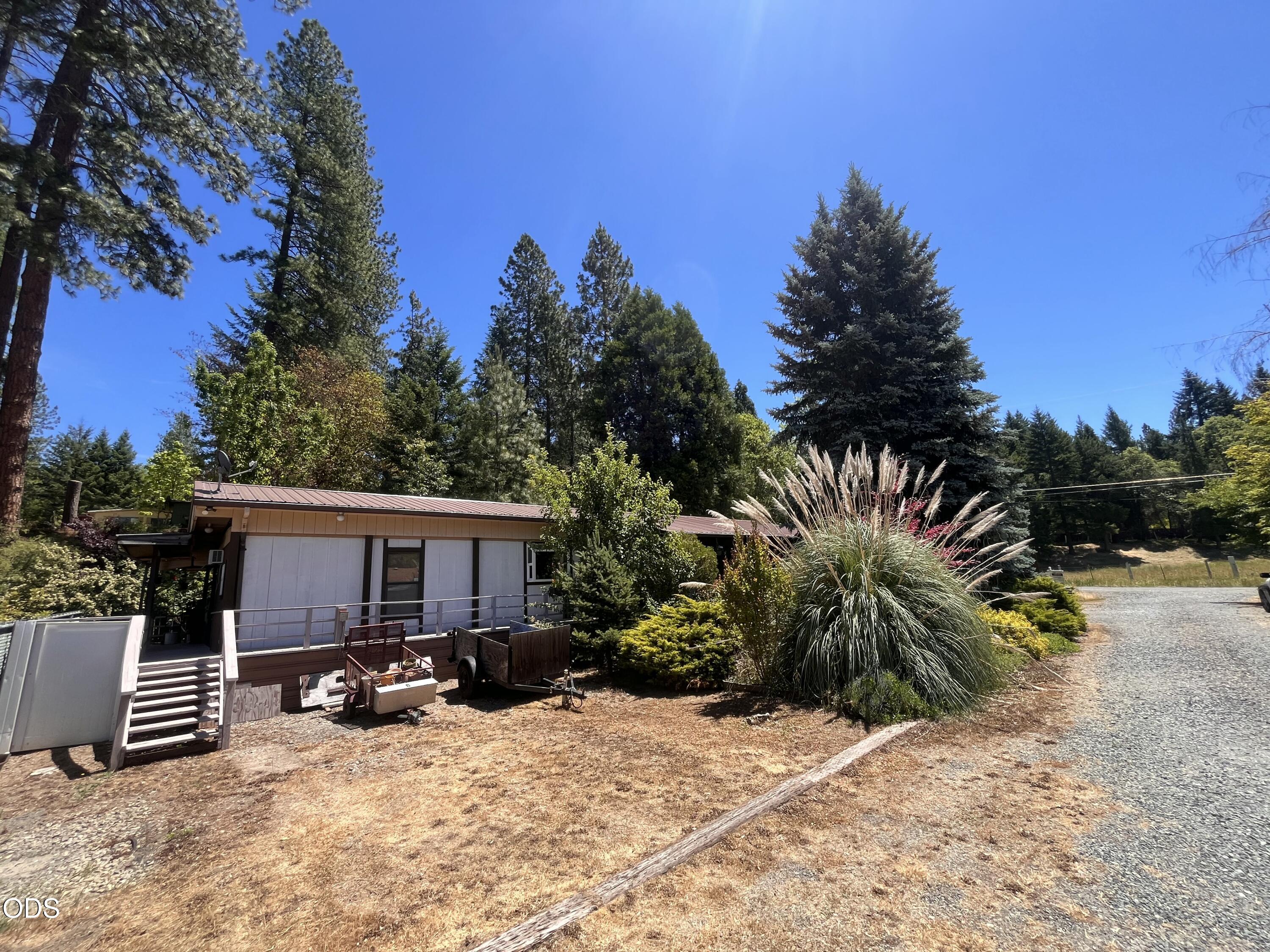 6226 East Evans Creek Road, Unit 12 Rogue River, OR 97537 - Photo 1 of 33