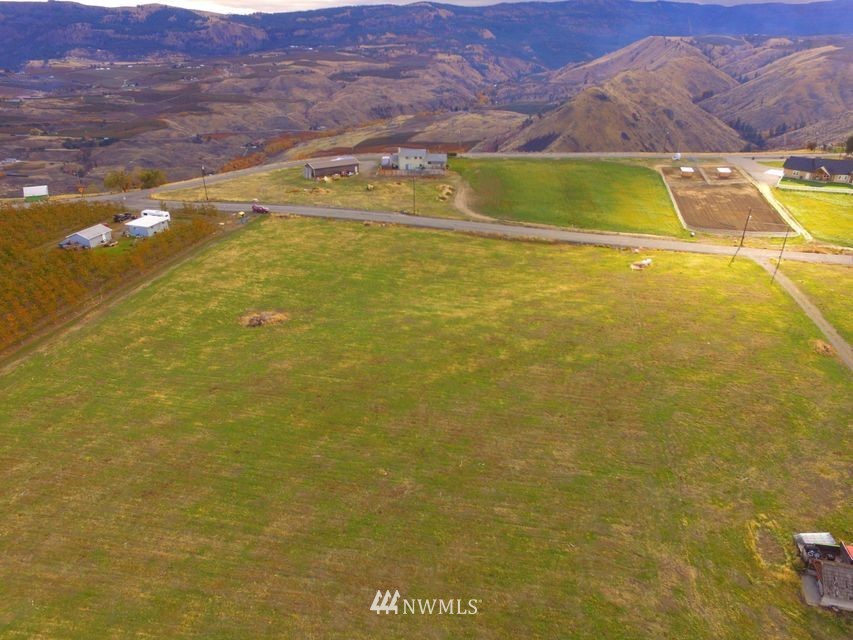 512 Bohart Road Wenatchee, WA 98801 - Photo 1 of 8 Gallery Image 1