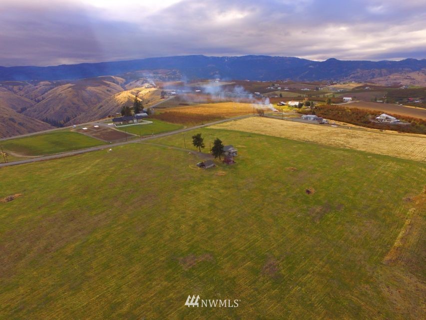 512 Bohart Road Wenatchee, WA 98801 - Photo 5 of 8 Gallery Image 5