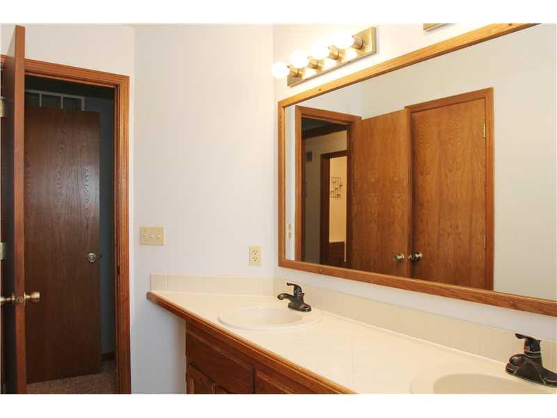 3648 Roxburgh Court North Indianapolis, IN 46234 - Photo 8 of 18 Gallery Image 8