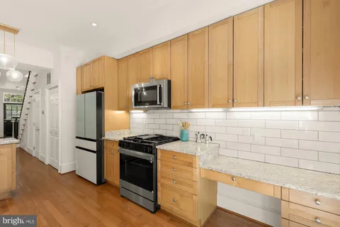 $1,350,000 | 502 12th Street Northeast, Washington, DC 20002
