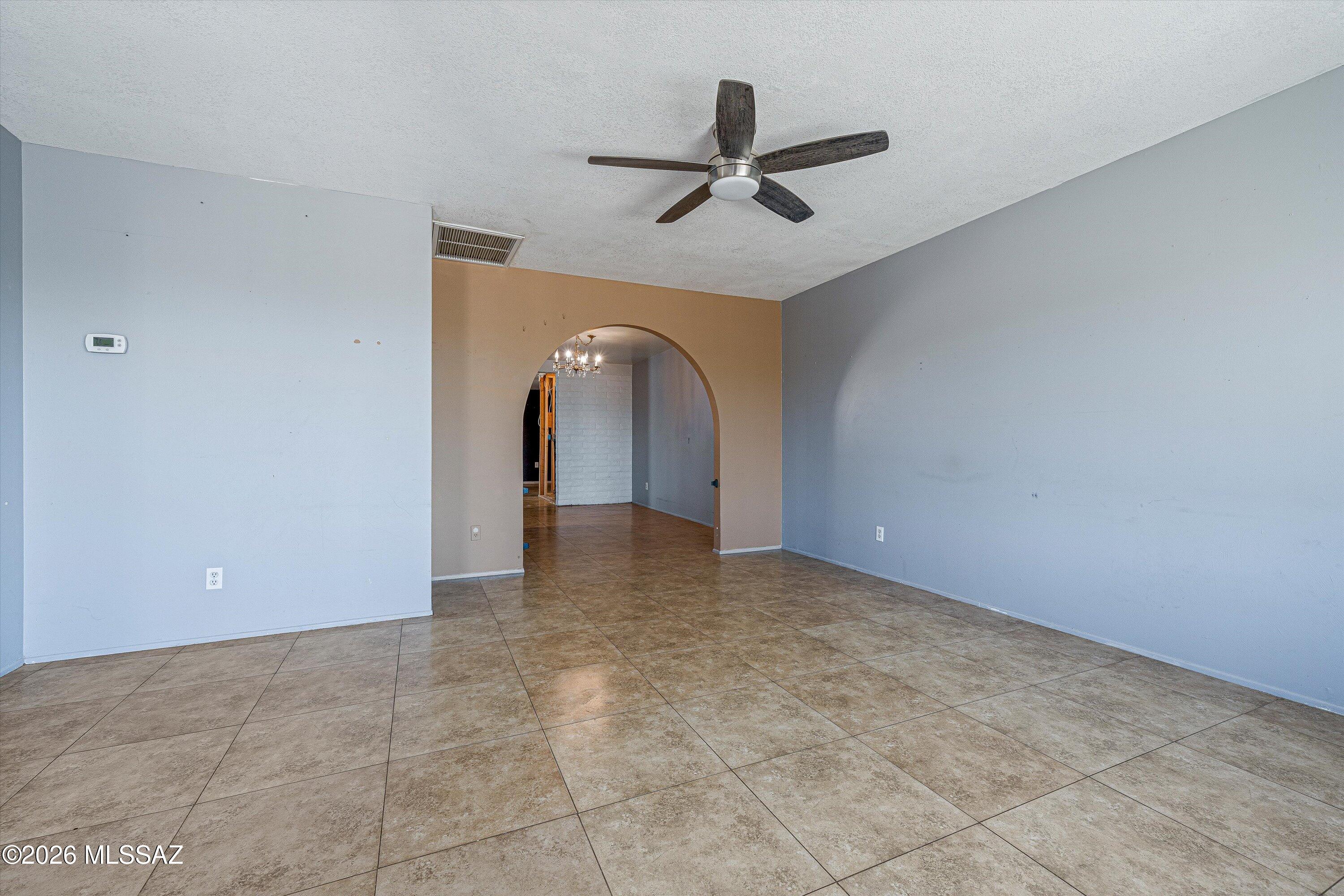 1824 West Caravelle Road Tucson, AZ 85713 - Photo 8 of 26 Gallery Image 8