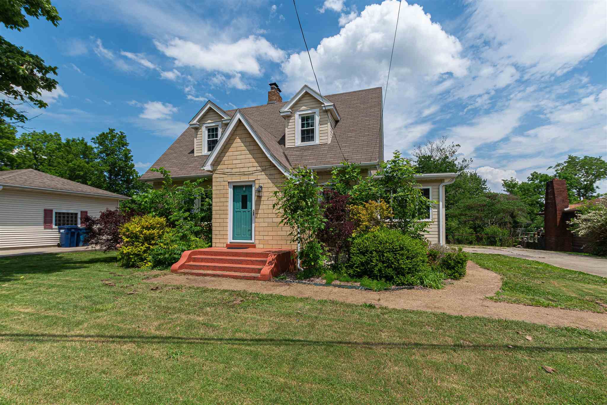 1708 Salem Road Mount Vernon, IL 62864 - Photo 3 of 28 Gallery Image 3