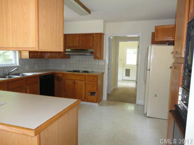 268 Thousand Oaks Road Fort Mill, SC 29707 - Photo 5 of 8 Gallery Image 5