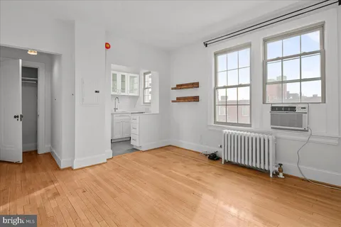 $315,000 | 3100 Wisconsin Avenue Northwest, Unit 406, Washington, DC 20016