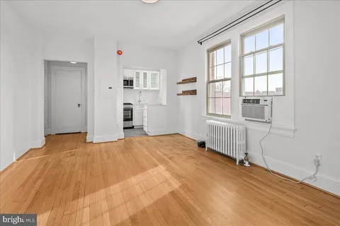 $315,000 | 3100 Wisconsin Avenue Northwest, Unit 406, Washington, DC 20016