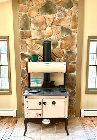 a view of utility room