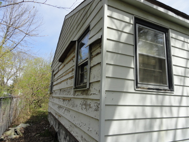 1208 South Street Spring Grove, IL 60081 - Photo 3 of 8 a view of building with window