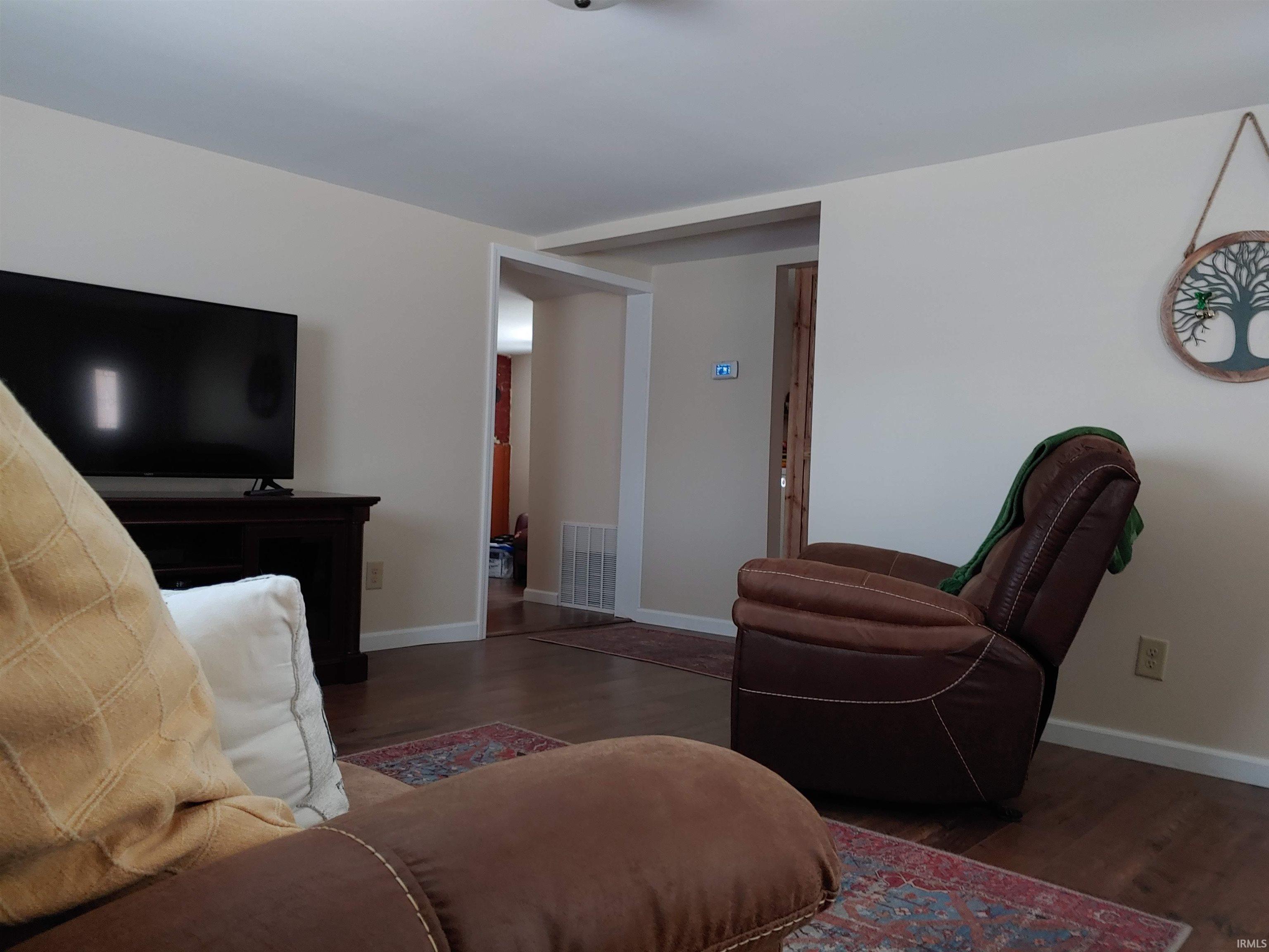 1525 East Rayletown Road Bloomington, IN 47401 - Photo 4 of 25