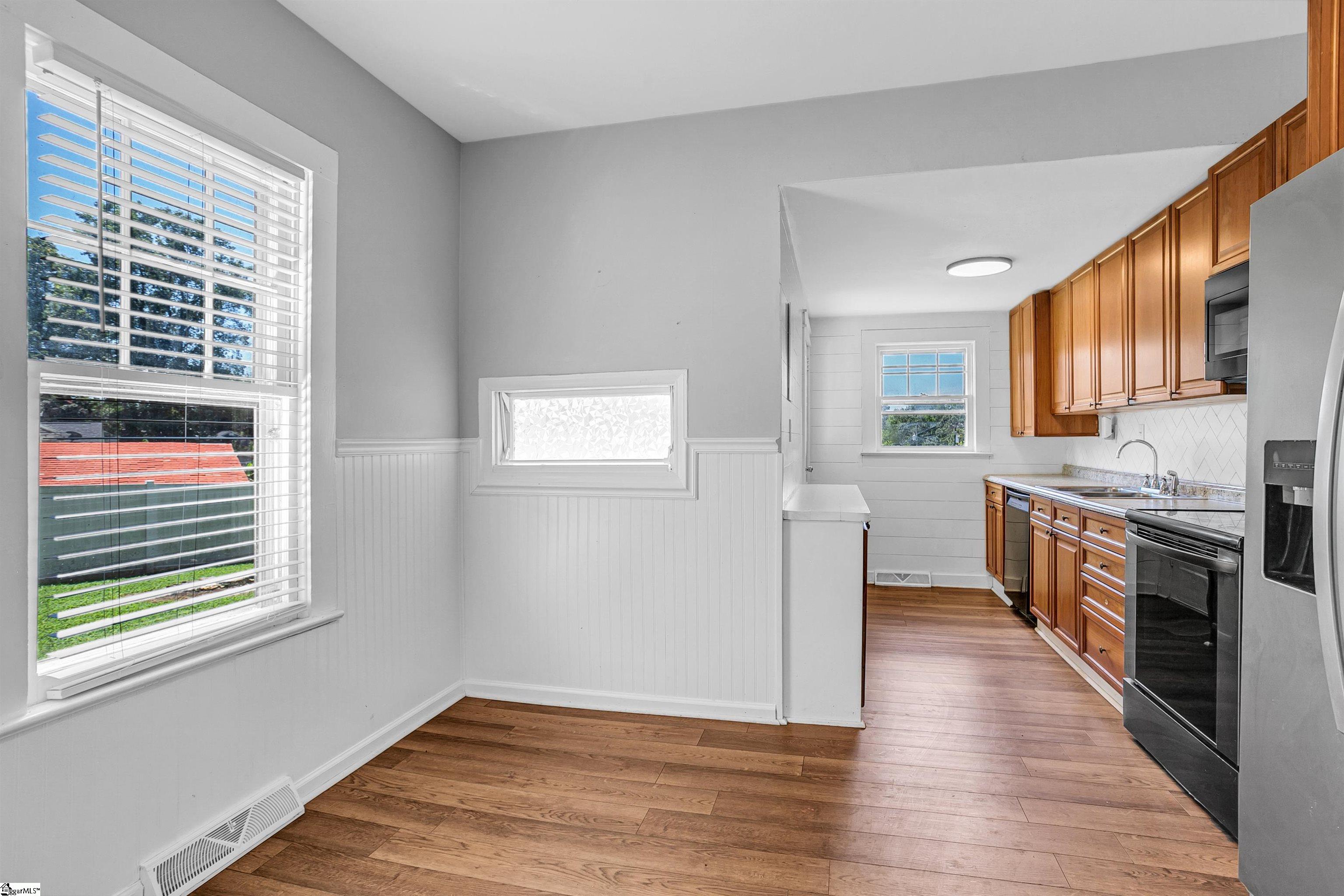 2 Bridge Road Taylors, SC 29687 - Photo 4 of 26 Gallery Image 4