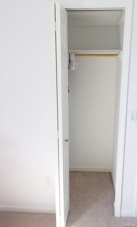 3377 Hazelton Avenue Rochester, MI 48307 - Photo 34 of 50 34bedroom1.jpg