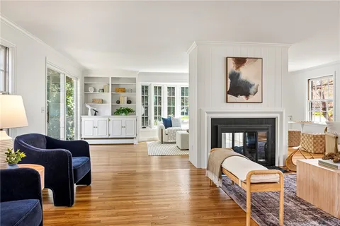 $1,845,000 | 8 Harbour Road, Barrington, RI 02806