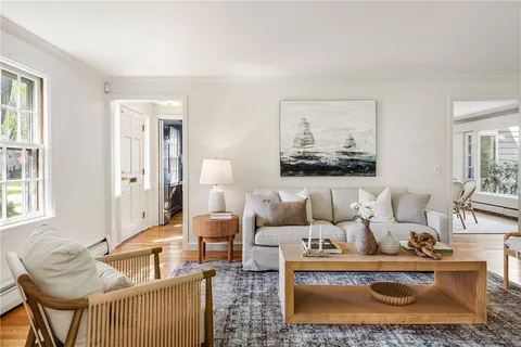 $1,845,000 | 8 Harbour Road, Barrington, RI 02806