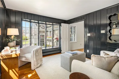 $1,845,000 | 8 Harbour Road, Barrington, RI 02806