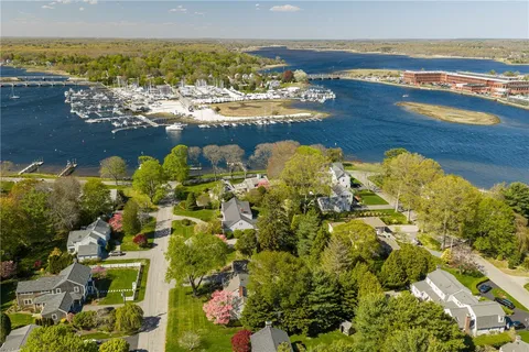 $1,845,000 | 8 Harbour Road, Barrington, RI 02806
