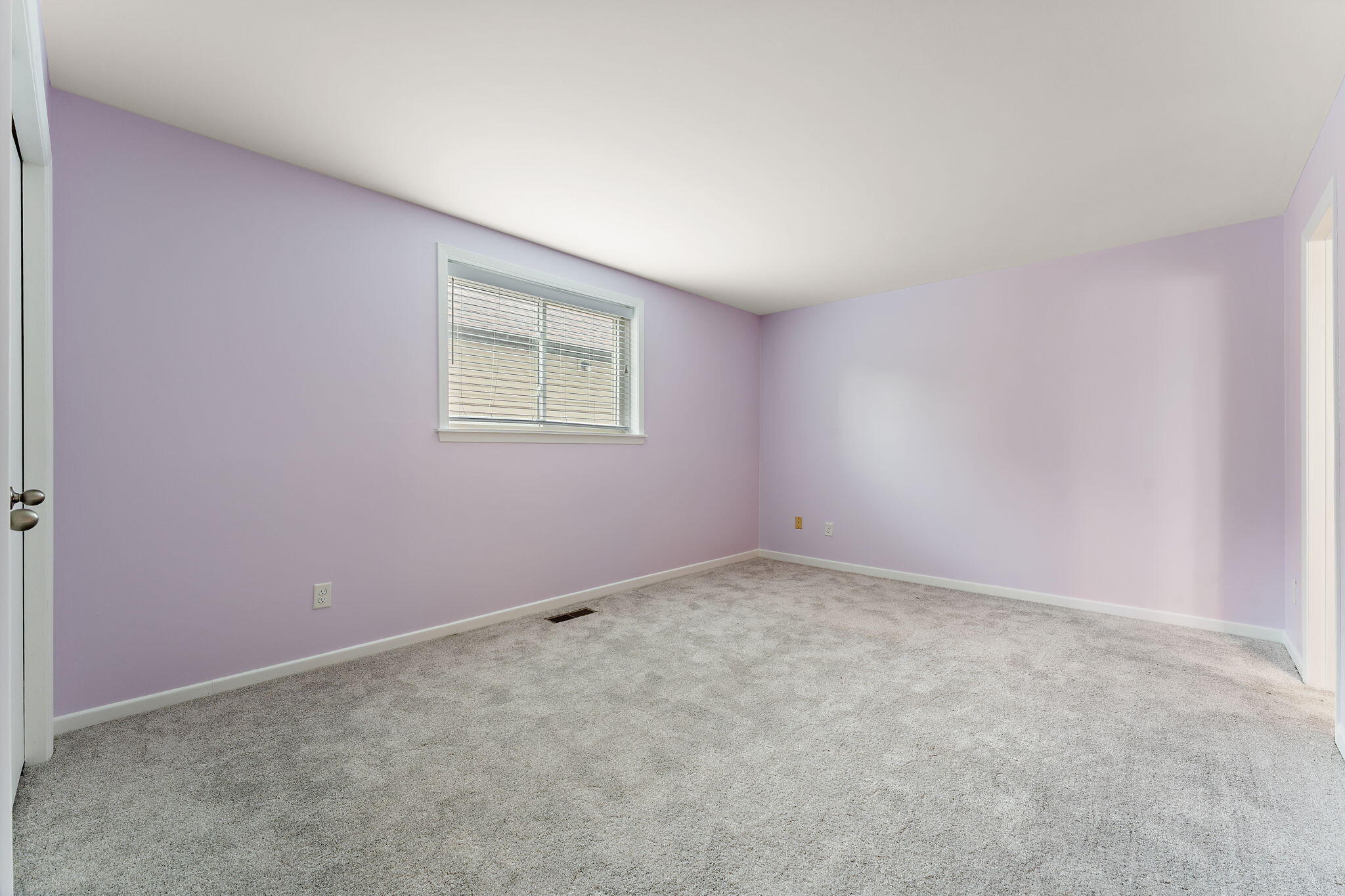 1253 Millpond Road Valparaiso, IN 46385 - Photo 23 of 34 2048x1365