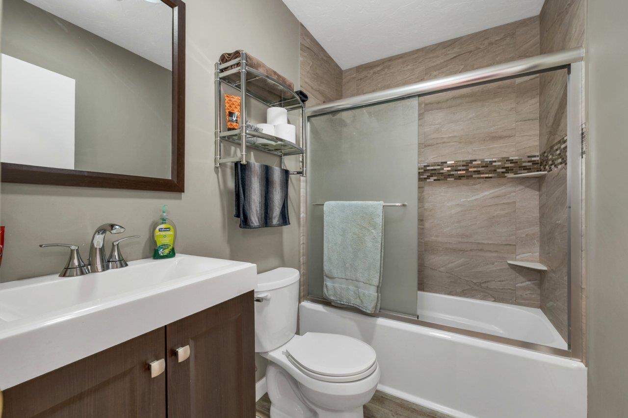 210 Brook Village Road, Unit 43 Nashua, NH 03062 - Photo 13 of 19