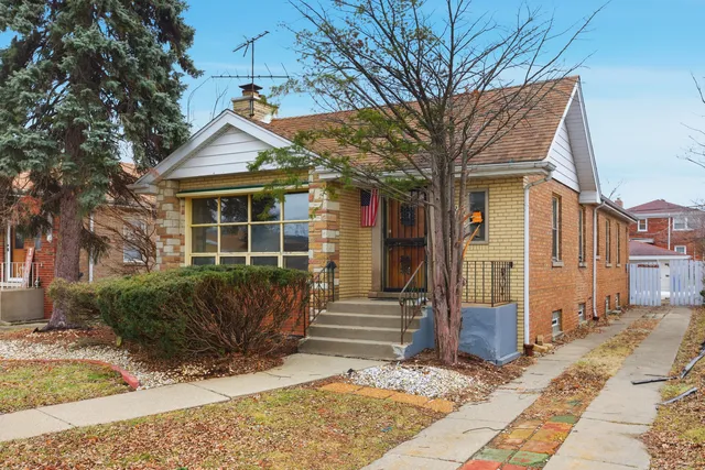 $270,000 | 11721 South Maplewood Avenue, Chicago, IL 60655