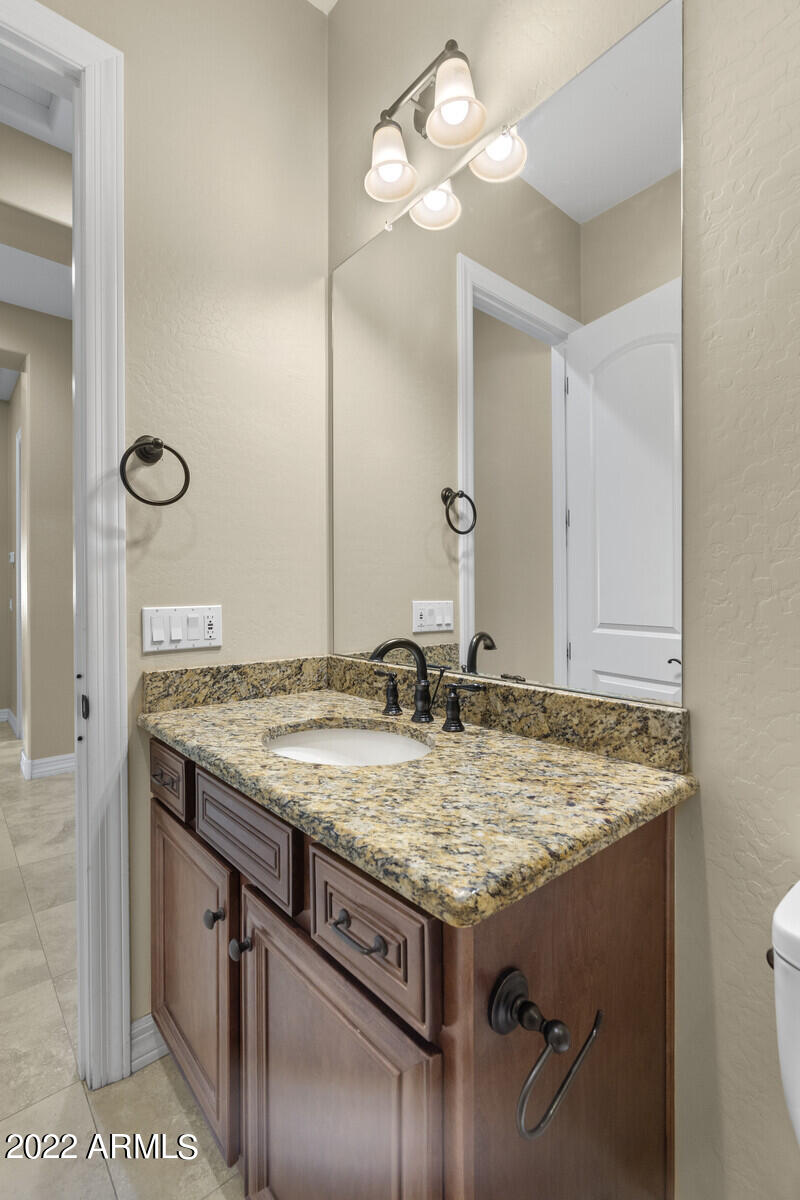 2810 East Blue Sage Road Gilbert, AZ 85297 - Photo 52 of 93 3rd bathroom vanity
