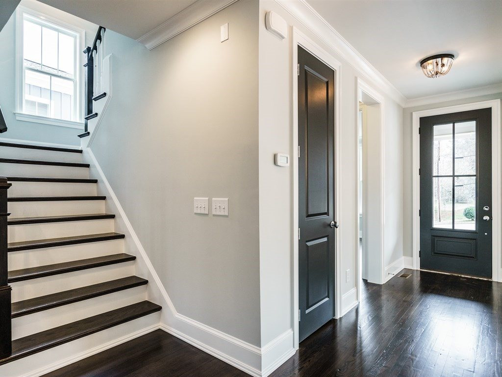 735 Mills Street Raleigh, NC 27608 - Photo 3 of 24 Photo 3