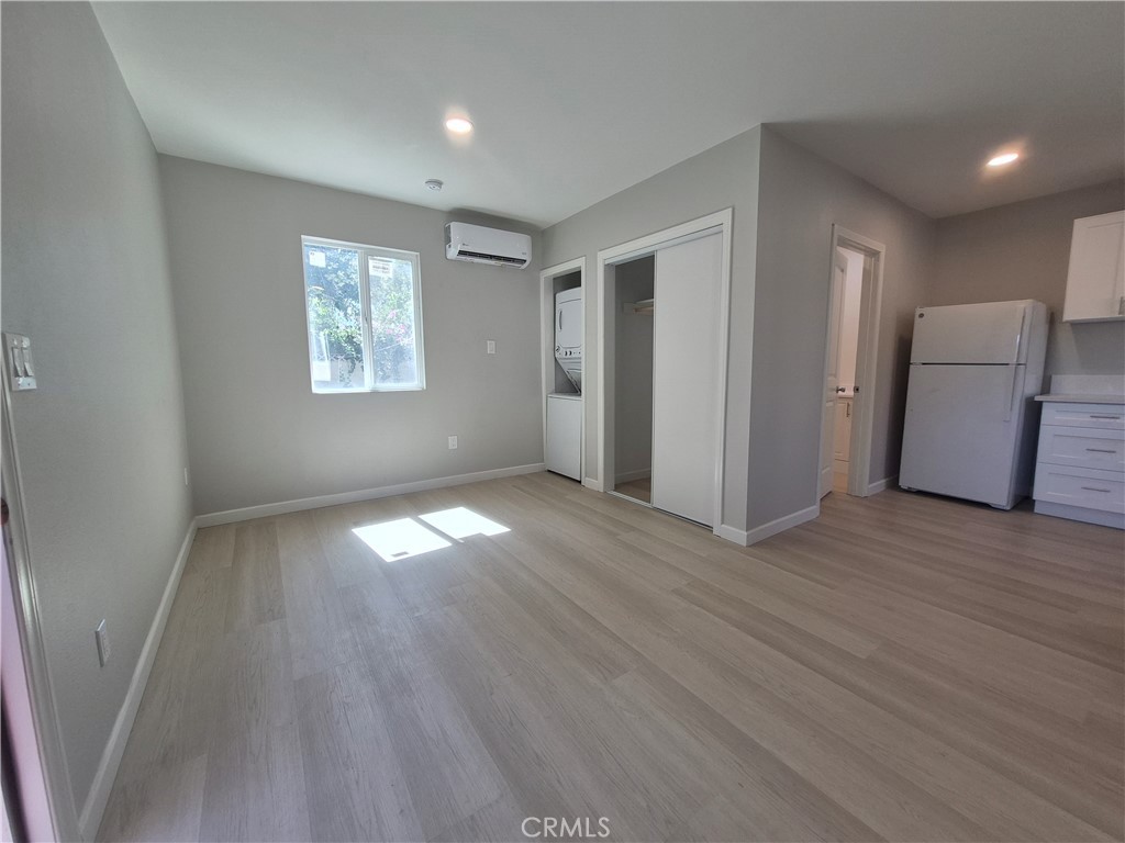 8913 Rathburn Avenue Northridge, CA 91325 - Photo 5 of 17