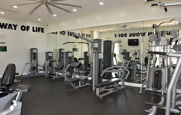 $2,032 | 17350 Northwest 68th Avenue, Unit 400403, Hialeah, FL 33015