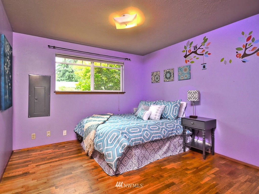 8024 215th Place Southwest Edmonds, WA 98026 - Photo 14 of 21 Gallery Image 14