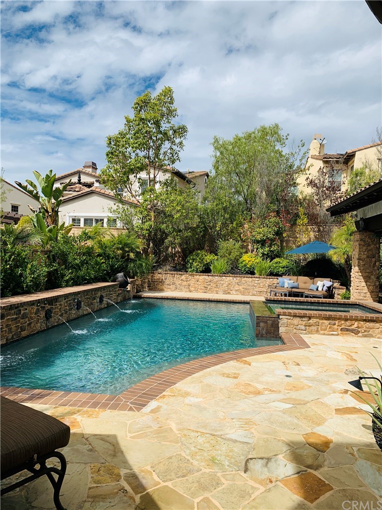 17 Julia Street Ladera Ranch, CA 92694 - Photo 9 of 22