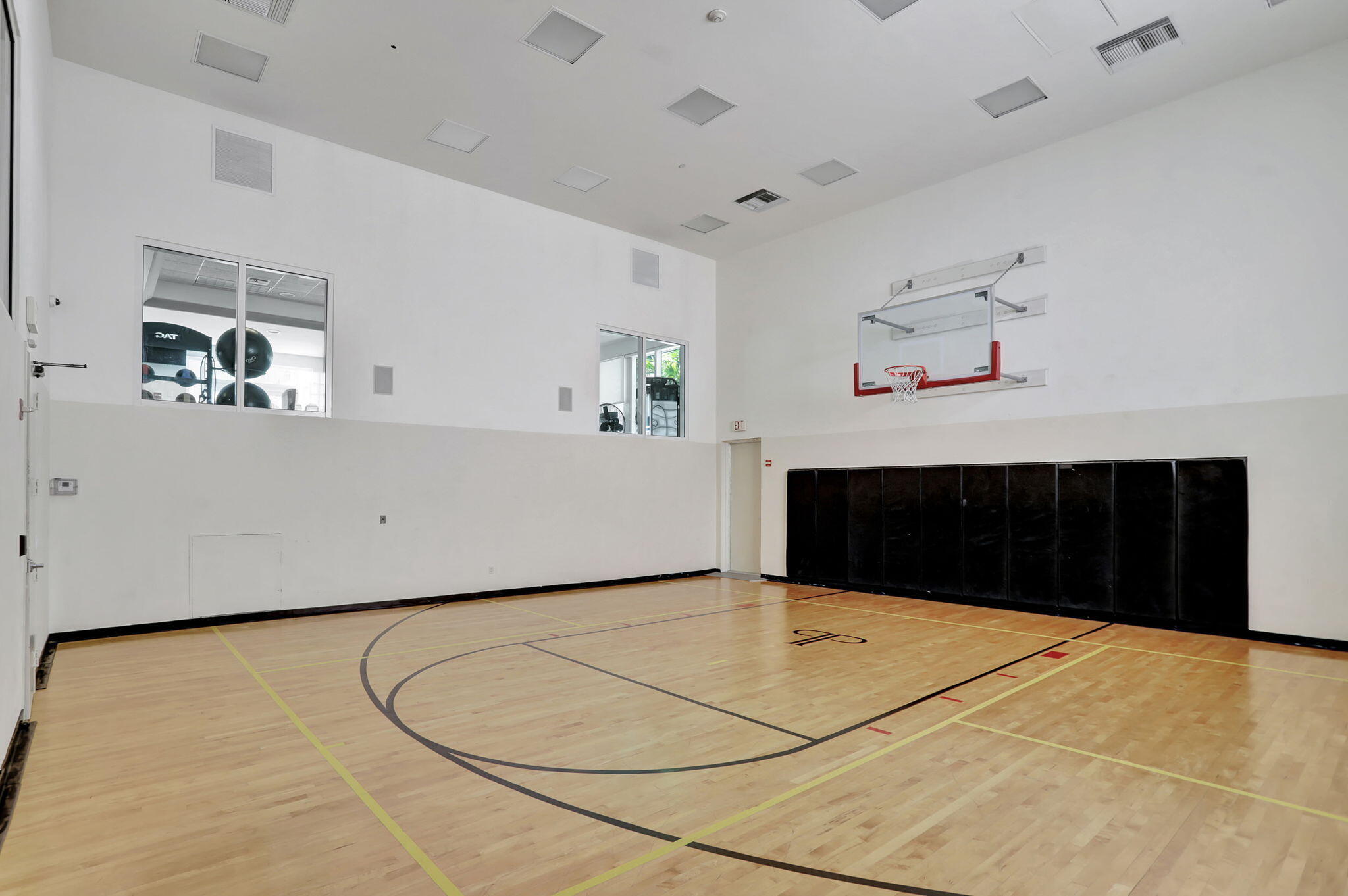 99 Southeast Mizner Boulevard, Unit 636 Boca Raton, FL 33432 - Photo 34 of 39 a room with furniture and window