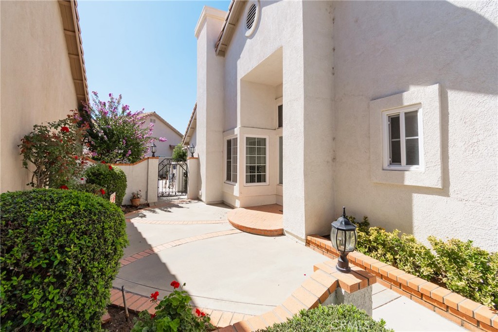 5190 Long Cove Road Banning, CA 92220 - Photo 6 of 34 Side Yard