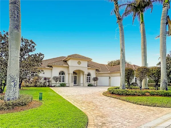 $2,300,000 | 11550 Southeast Plandome Drive, Hobe Sound, FL 33455