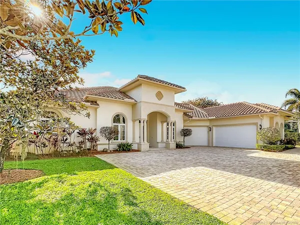 $2,300,000 | 11550 Southeast Plandome Drive, Hobe Sound, FL 33455