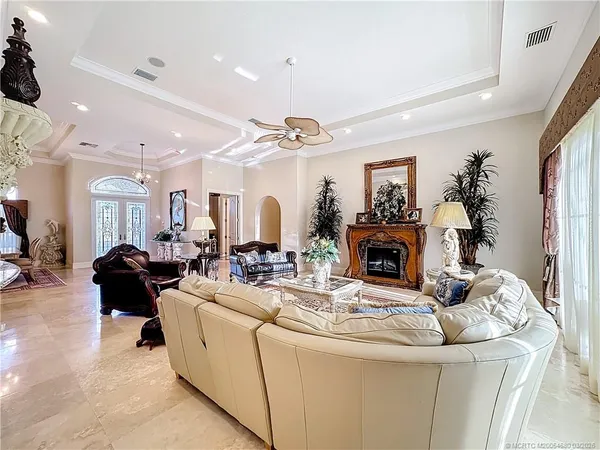 $2,300,000 | 11550 Southeast Plandome Drive, Hobe Sound, FL 33455