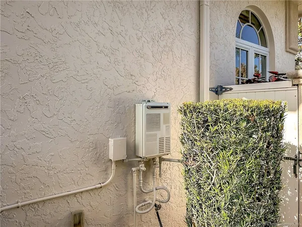$2,300,000 | 11550 Southeast Plandome Drive, Hobe Sound, FL 33455