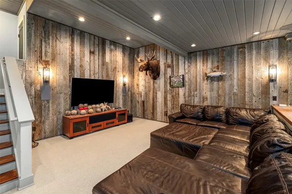 $9,950,000 | 32375 County Road 38, Steamboat Springs, CO 80487