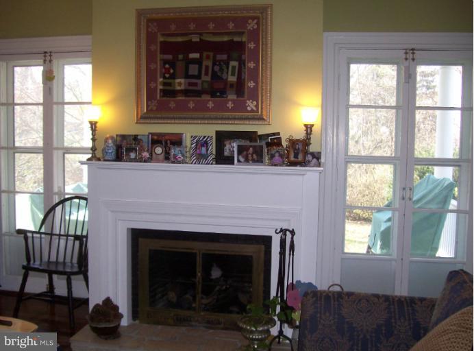 1013 Windsor Road Pikesville, MD 21208 - Photo 11 of 27 Living Room