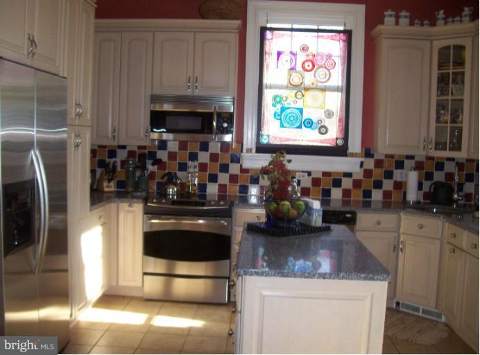 1013 Windsor Road Pikesville, MD 21208 - Photo 22 of 27 Kitchen