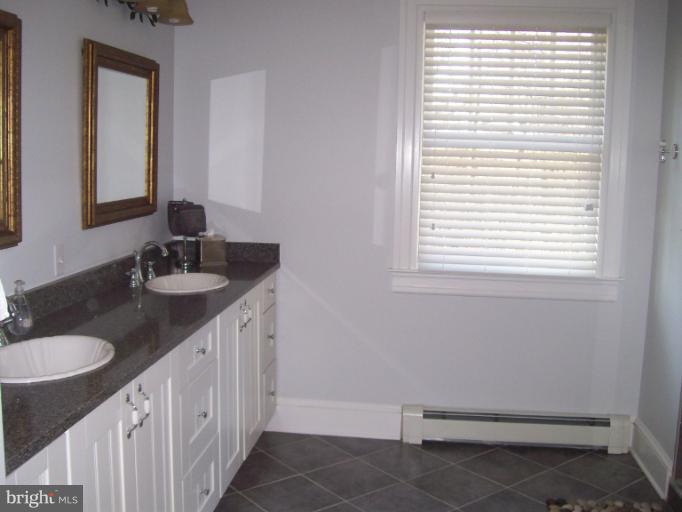 1013 Windsor Road Pikesville, MD 21208 - Photo 24 of 27 Bath (Master)