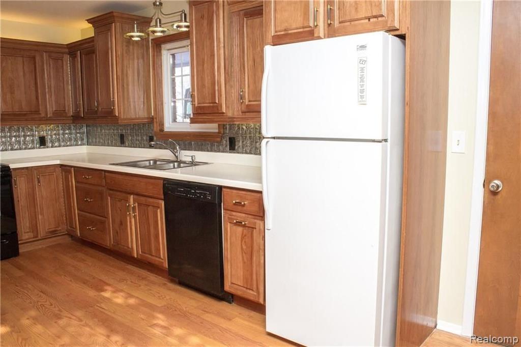5501 Corunna Road Flint, MI 48532 - Photo 45 of 78