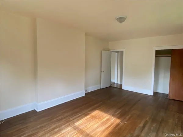 $2,200 | 176 Colonial Parkway, Unit 2N, Yonkers, NY 10710