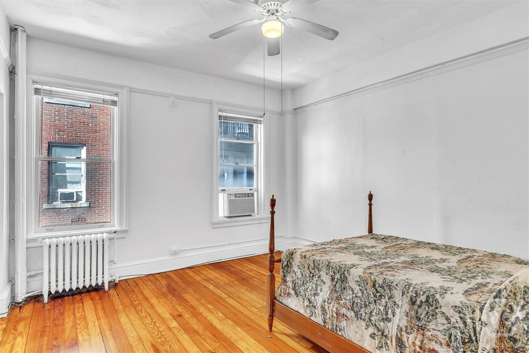 24 East Liberty, Unit 42 Savannah, GA 31401 - Photo 33 of 44 middle bedroom/den/office