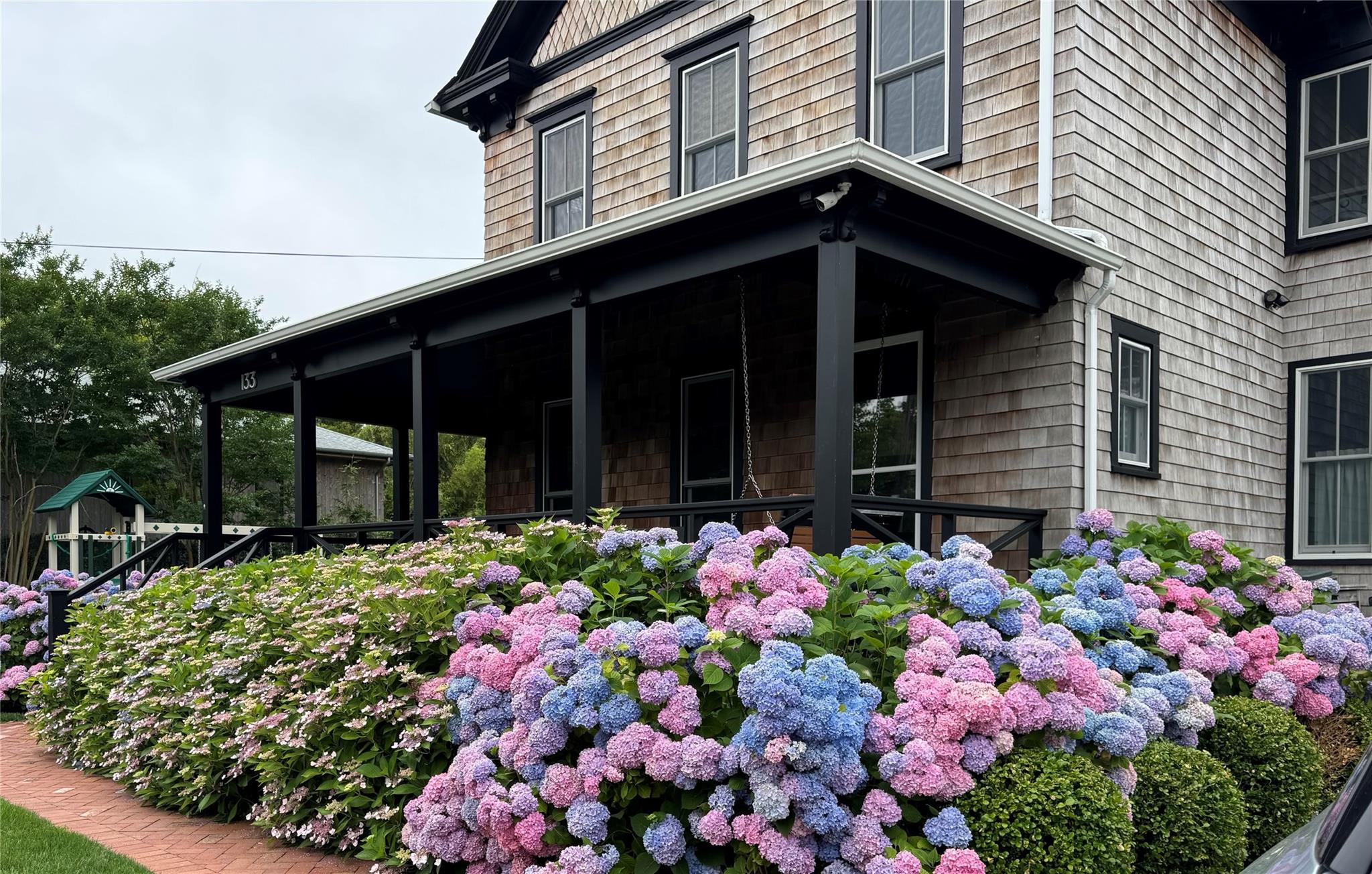 133 6th Street Greenport, NY 11944 - Photo 1 of 1 View of home's exterior
