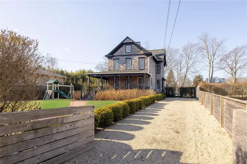 $2,999,000 | 133 6th Street, Greenport, NY 11944